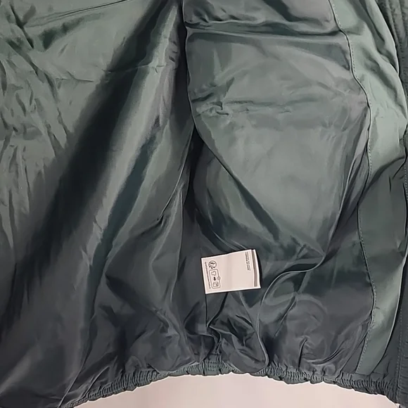 NEW Mountain Warehouse Chill Kids Green Puffer Jacket Sz 9-10 NWT - Picture 9 of 10